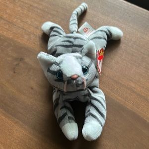 Ty beanie baby. Cat / kitten “Prance”. Great condition. Tag still attached.